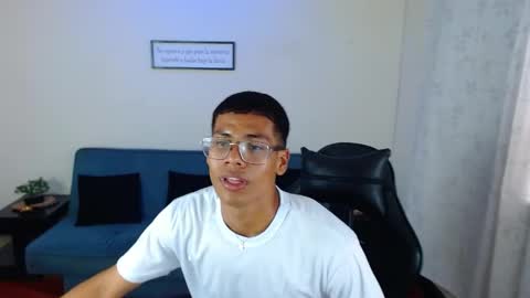 Valentino  online show from April 15, 9:15 pm