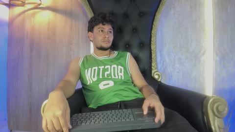 VALENTINO online show from March 2, 6:37 pm