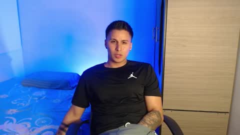 VALENTINO online show from January 13, 12:04 am