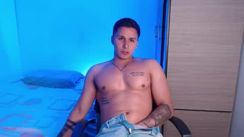 VALENTINO online show from February 3, 11:21 pm