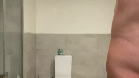 Snapshot of valeraden chatting on December 19, 9:17 pm Couple online show from December 19, 9:17 pm