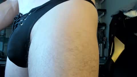 athletic ass muscles underwear smooth cock online show from January 6, 9:19 pm