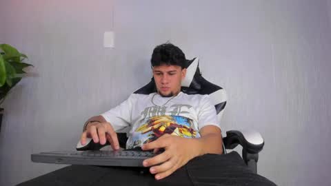 Valentino online show from April 10, 8:05 pm