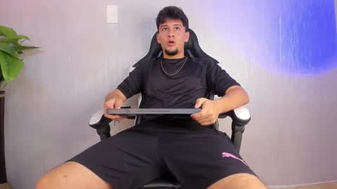 Valentino online show from March 19, 8:01 pm