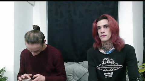 Snapshot of vamp_noah chatting on December 4, 3:04 am Vamp Noah and Dan online show from December 4, 3:04 am