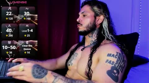 vanvelckan_ online show from October 4, 7:13 am