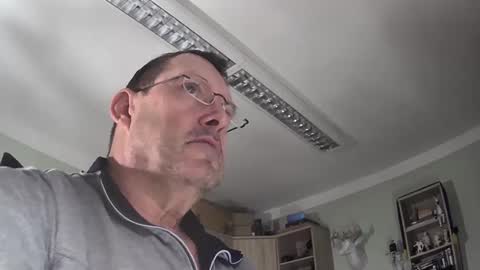 vapinghans online show from February 23, 5:17 am