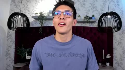 Victor Oliveira online show from April 2, 8:16 pm