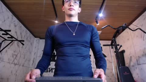 Victor Oliveira online show from April 6, 7:14 pm