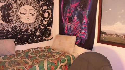 Victorino Jhonson online show from December 11, 6:05 pm