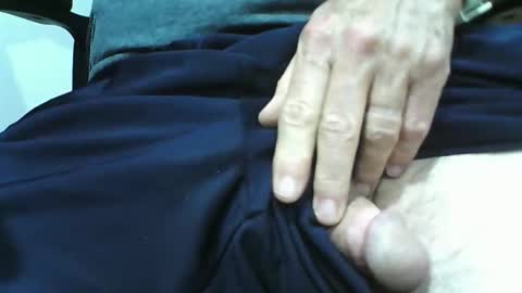 vikk67 online show from April 16, 1:27 am