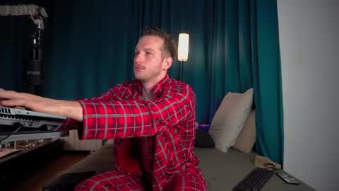 fansly  VITEKsecret online show from February 18, 3:48 am