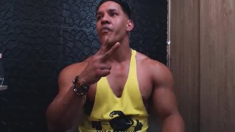 Viktor Herrera online show from November 17, 9:07 pm