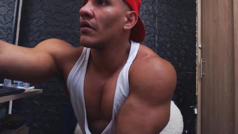 Viktor Herrera online show from October 31, 8:12 pm