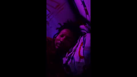 vince1992kys online show from May 1, 7:44 am