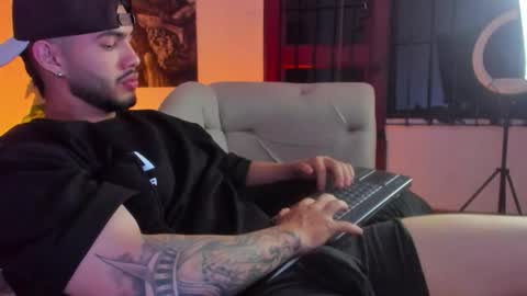 Vincent online show from February 3, 6:22 am