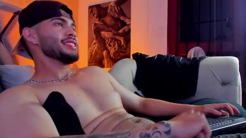 Vincent online show from April 8, 6:13 am