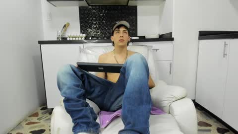 Vincent online show from December 13, 11:06 pm