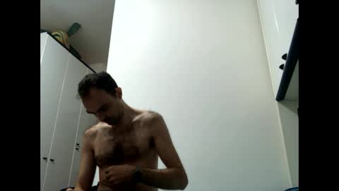 Snapshot of vinmin90 chatting on October 15, 9:33 pm Zenith online show from October 15, 9:33 pm