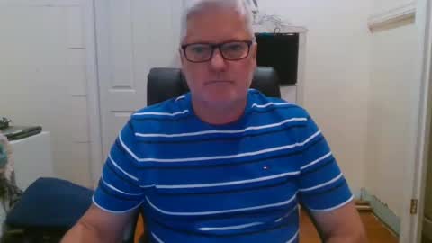 viper654321 online show from February 2, 6:04 am