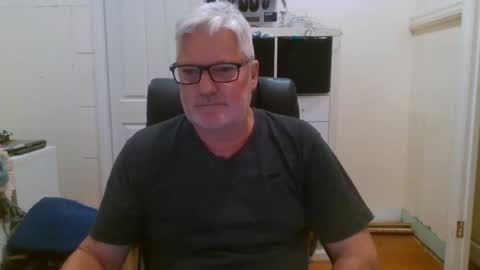 viper654321 online show from February 5, 8:11 am