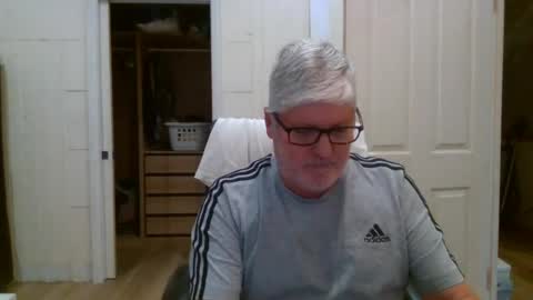 viper654321 online show from August 4, 7:14 am