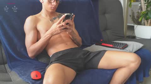 VITO BENZ online show from October 2, 9:30 pm