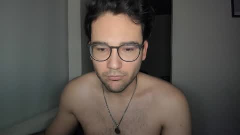 Vito Ferrer online show from February 20, 11:01 am