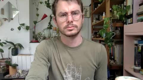Snapshot of vivid_ether chatting on March 12, 9:34 am Viv online show from March 12, 9:34 am