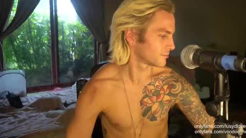 Voodoo and Lucy online show from September 23, 1:05 am