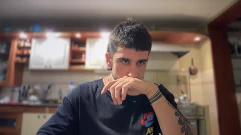 wearetwo online show from October 25, 11:28 pm