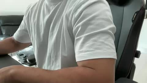 Weapon X online show from February 9, 10:36 pm