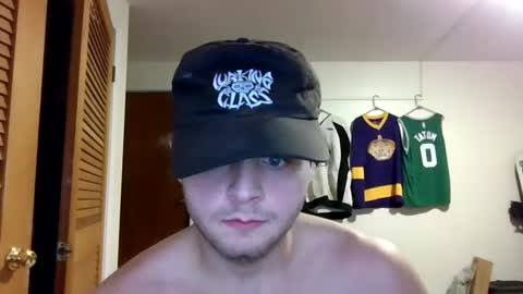 weenskir online show from April 14, 9:36 pm