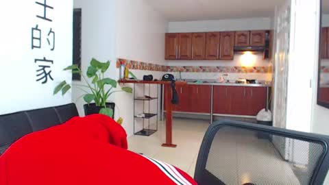 Wesley Rogger online show from February 15, 8:39 pm