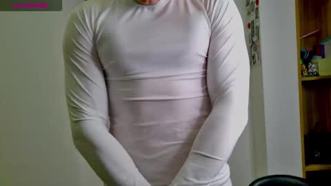 Max online show from February 8, 4:44 pm