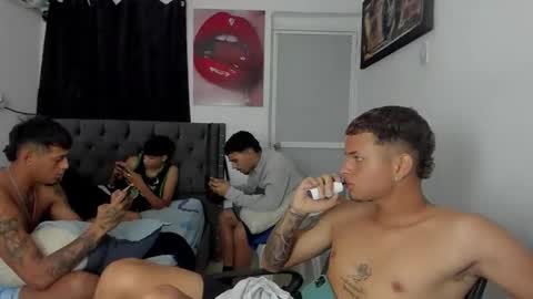 white online show from April 9, 6:19 am