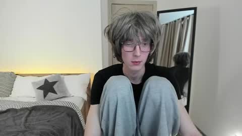 Stefan online show from April 15, 9:48 pm