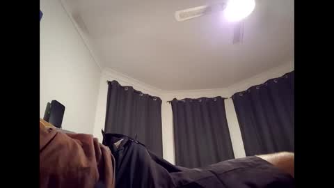 whiteboi9284 online show from April 14, 10:26 am