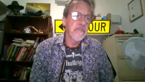 whiteboomer online show from March 26, 10:30 am