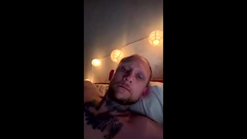 whiteboyosama online show from June 4, 9:04 am