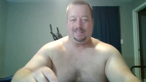 Snapshot of whitewolf850212 chatting on December 13, 10:41 am white wolf jeremy online show from December 13, 10:41 am