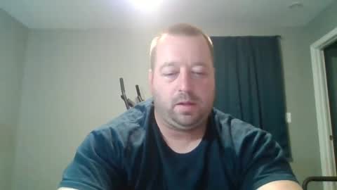 Snapshot of whitewolf850212 chatting on December 7, 10:23 am white wolf jeremy online show from December 7, 10:23 am