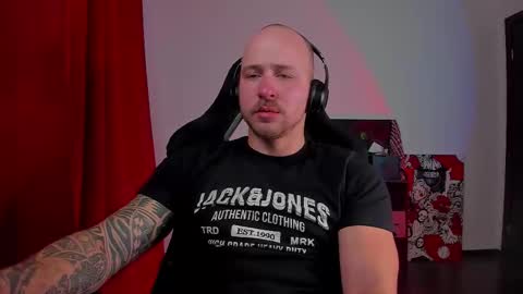 VI online show from November 18, 7:50 pm