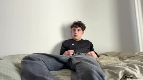 wilddesire18 online show from April 2, 2:58 pm