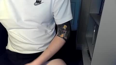 will3046 online show from April 17, 3:58 pm