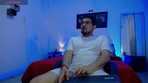 william_steel_ online show from May 24, 2:45 pm