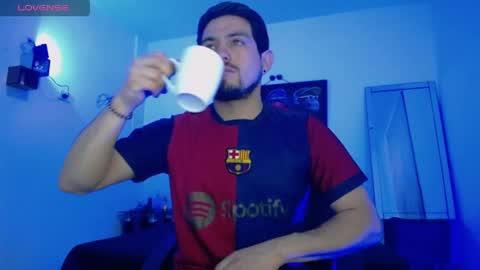 william_steel_ online show from May 31, 11:54 am