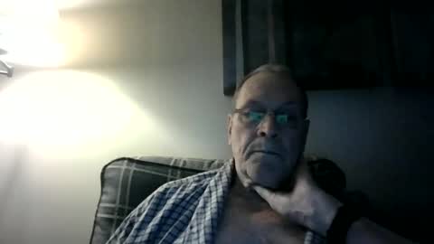 Snapshot of willnedoher chatting on December 10, 1:22 pm Willhedoher online show from December 10, 1:22 pm