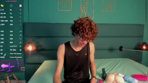 willturneer online show from April 21, 4:29 am