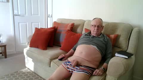 Snapshot of windy19391a chatting on March 8, 8:40 am windy19391a online show from March 8, 8:40 am